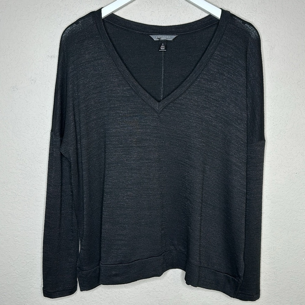 Banana Republic Luxespun Boxy V Neck‎ Long Sleeve Top Size Small